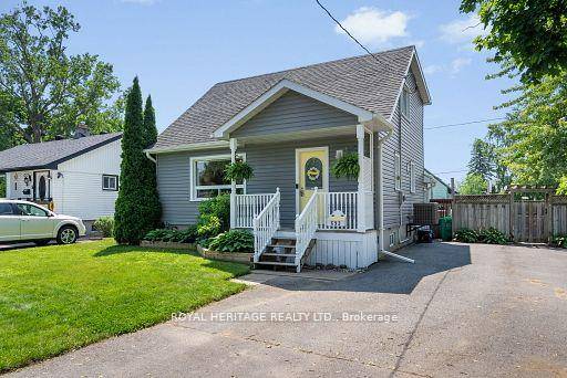 Charming 2 2 Bedroom, 3 Bathroom Detached Home with In Law Suite with Separate Entrance Corner Lot Prime Peterborough Location.