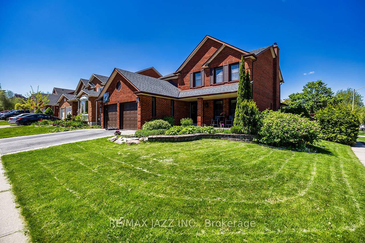 Welcome to 22 Kingswood Drive in Courtice.