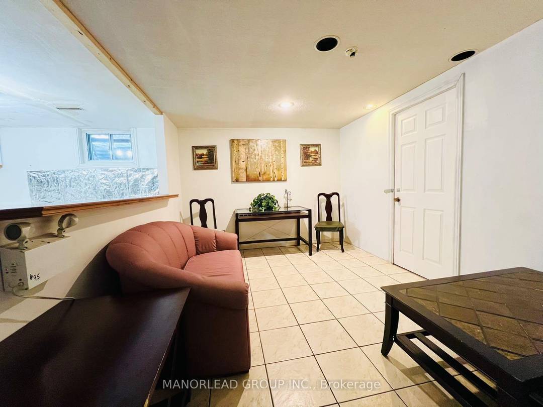 Full Basement Apartment Unit Located In The Convenient And Quiet Pleasant View Neighbourhood.