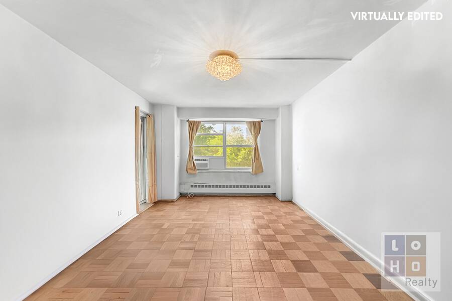 Peaceful One Bedroom with Tree lined Balcony Views Walk in and leave the city behind as you step into this cozy, yet spacious apartment.
