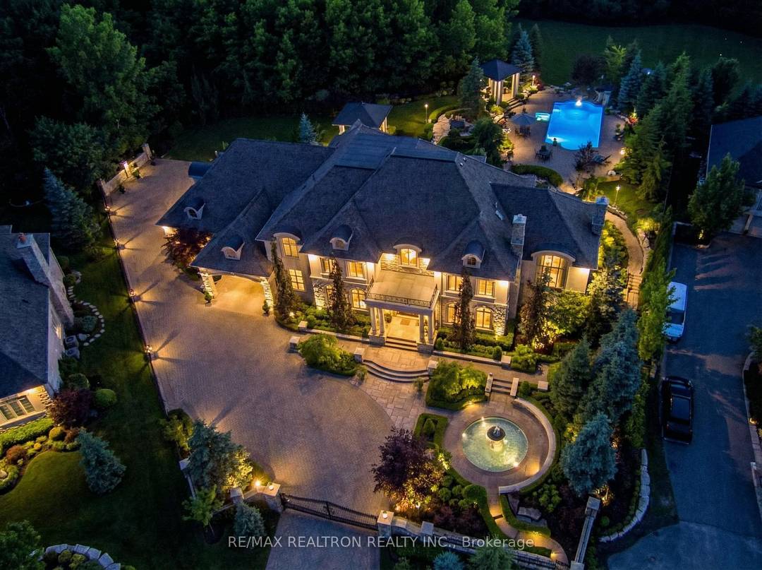 An ultra rare gated Kleinburg estate set on an extraordinary 4.