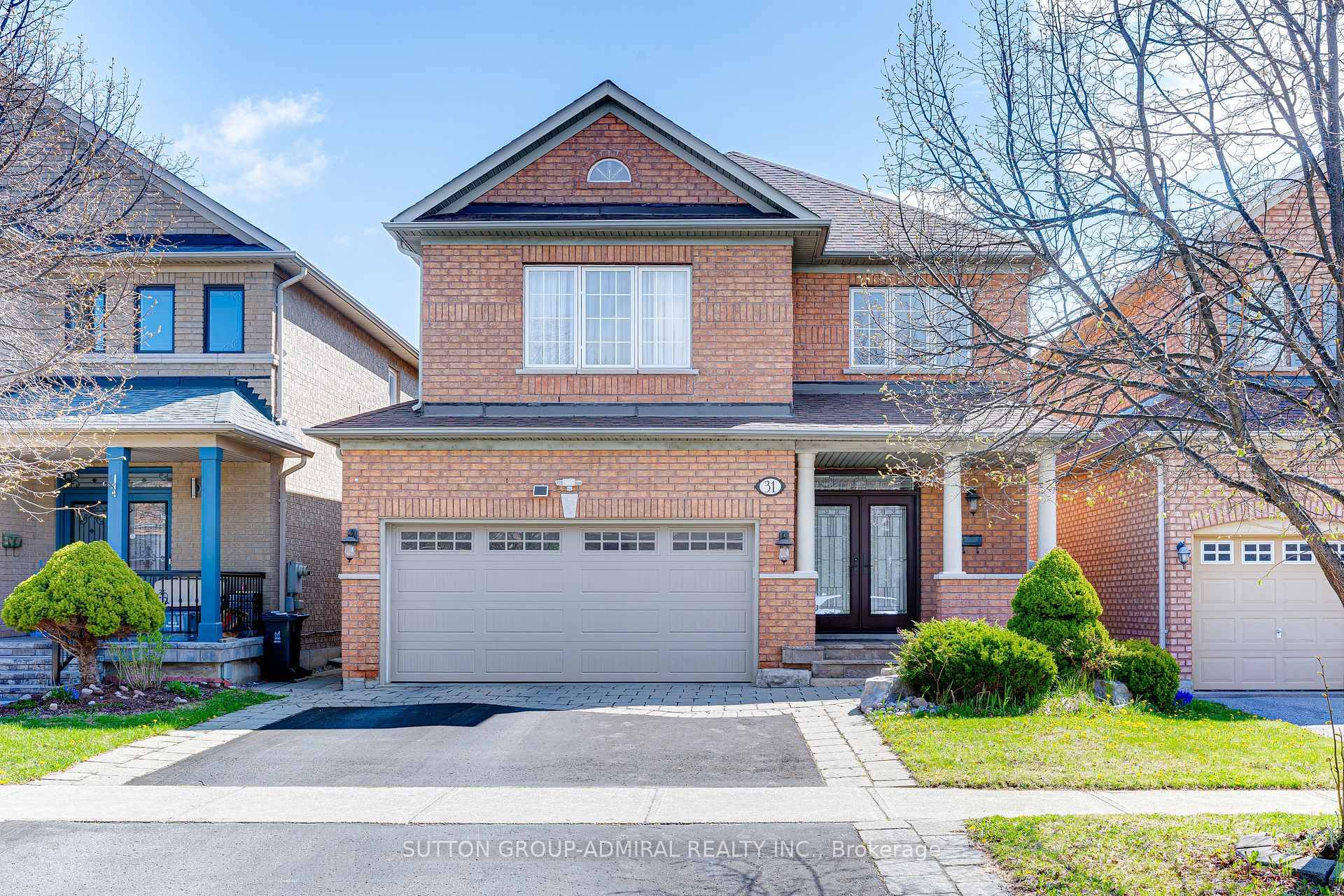 Well Maintained, Fabulous 4 Bedroom Family Home In Bridlewood Neighbourhood.