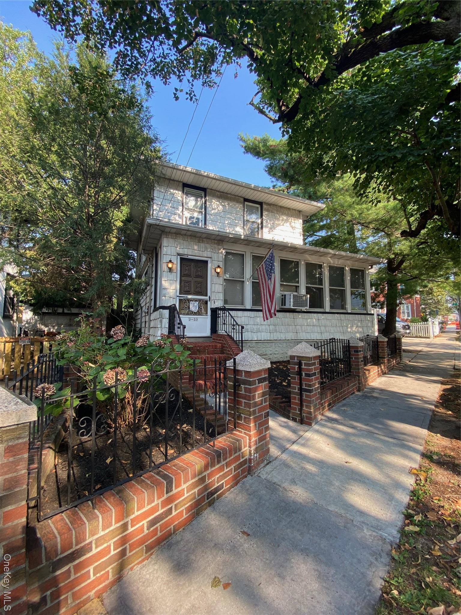 This well maintained fully detached single family is being offered for the first time in over 40 years !