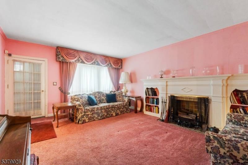 Welcome to this well maintained home offering plenty of space and potential.