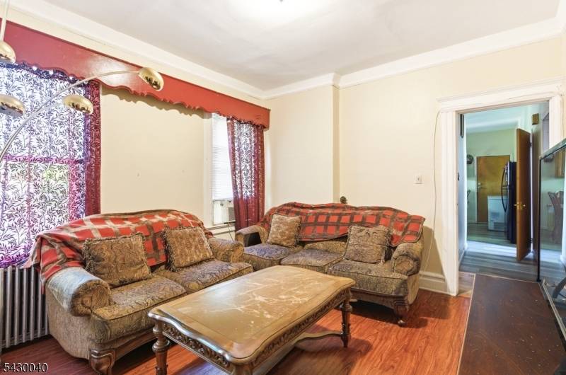 Welcome to 36 ? 38 Kenmore Avenue, Newark.
