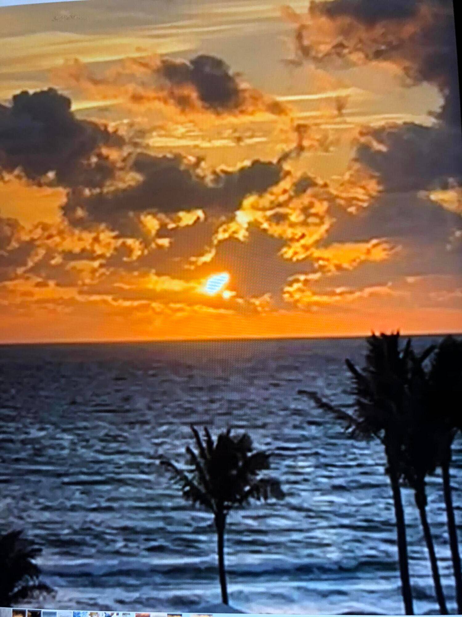 COME WATCH THE SPECTACULAR SUNRISE FROM YOUR PRIVATE OVERSIZED COVERED BALCONY.