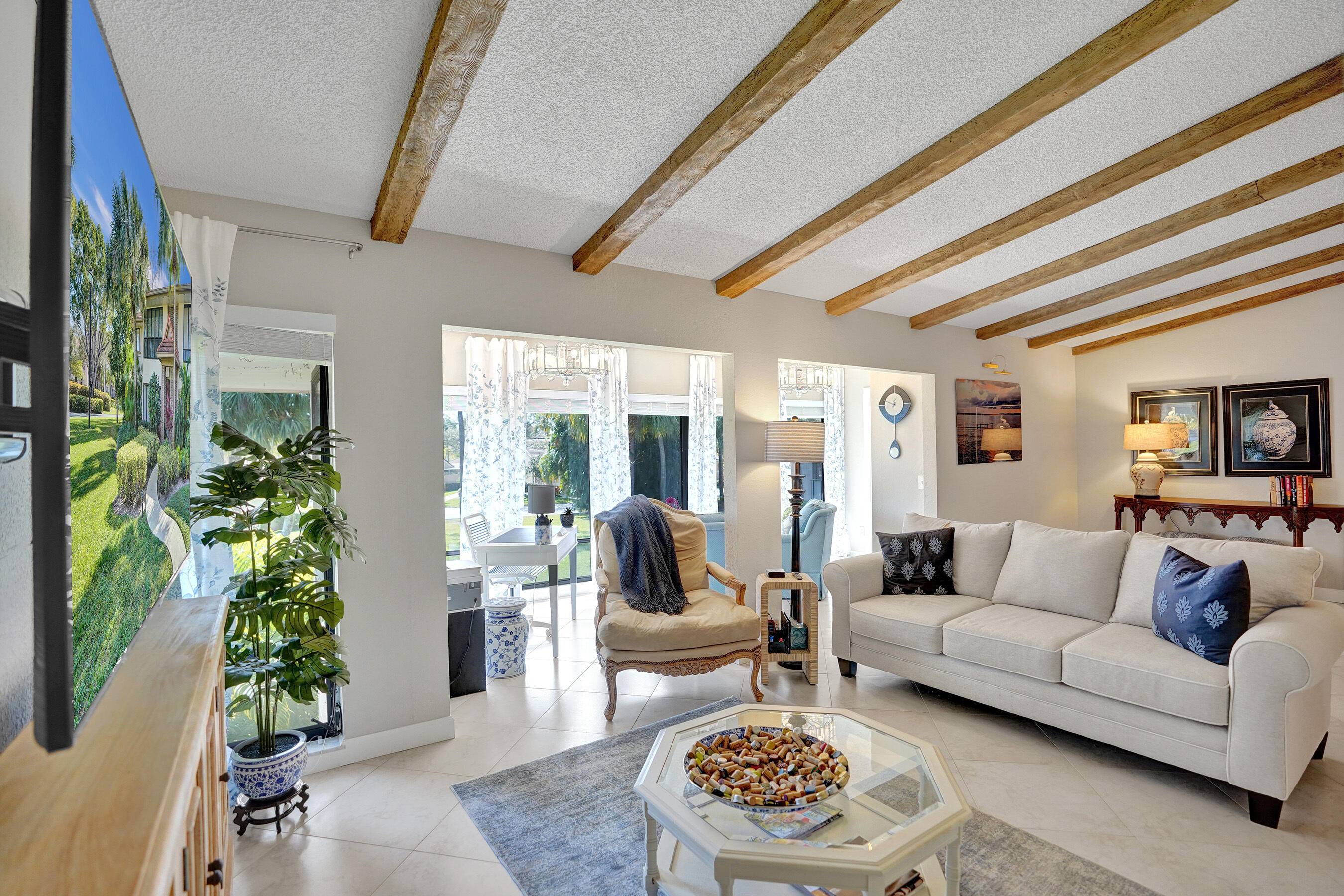 Prime location in Palm Beach Gardens !