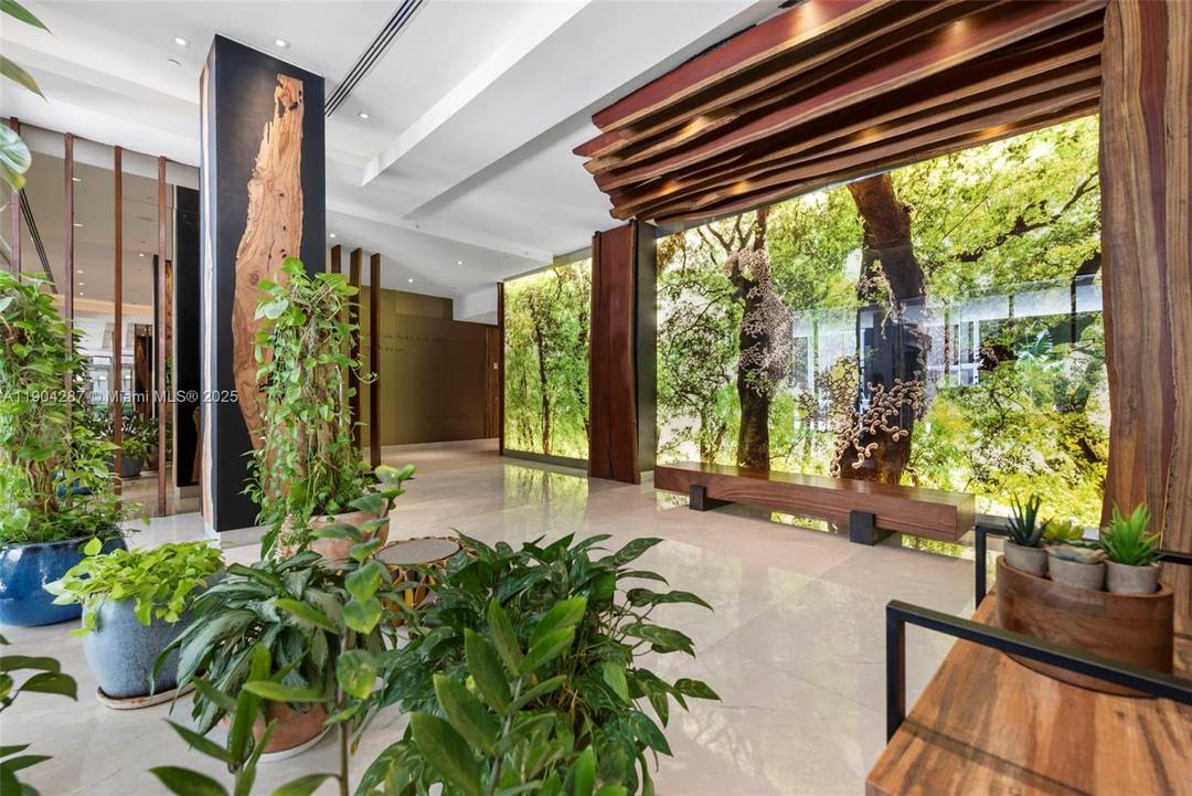 Experience resort style living at 1010 Brickell in this spacious 1 bedroom large den, 2 bath residence spanning 1, 100 sq ft indoors larger than many 2 bed units nearby ...
