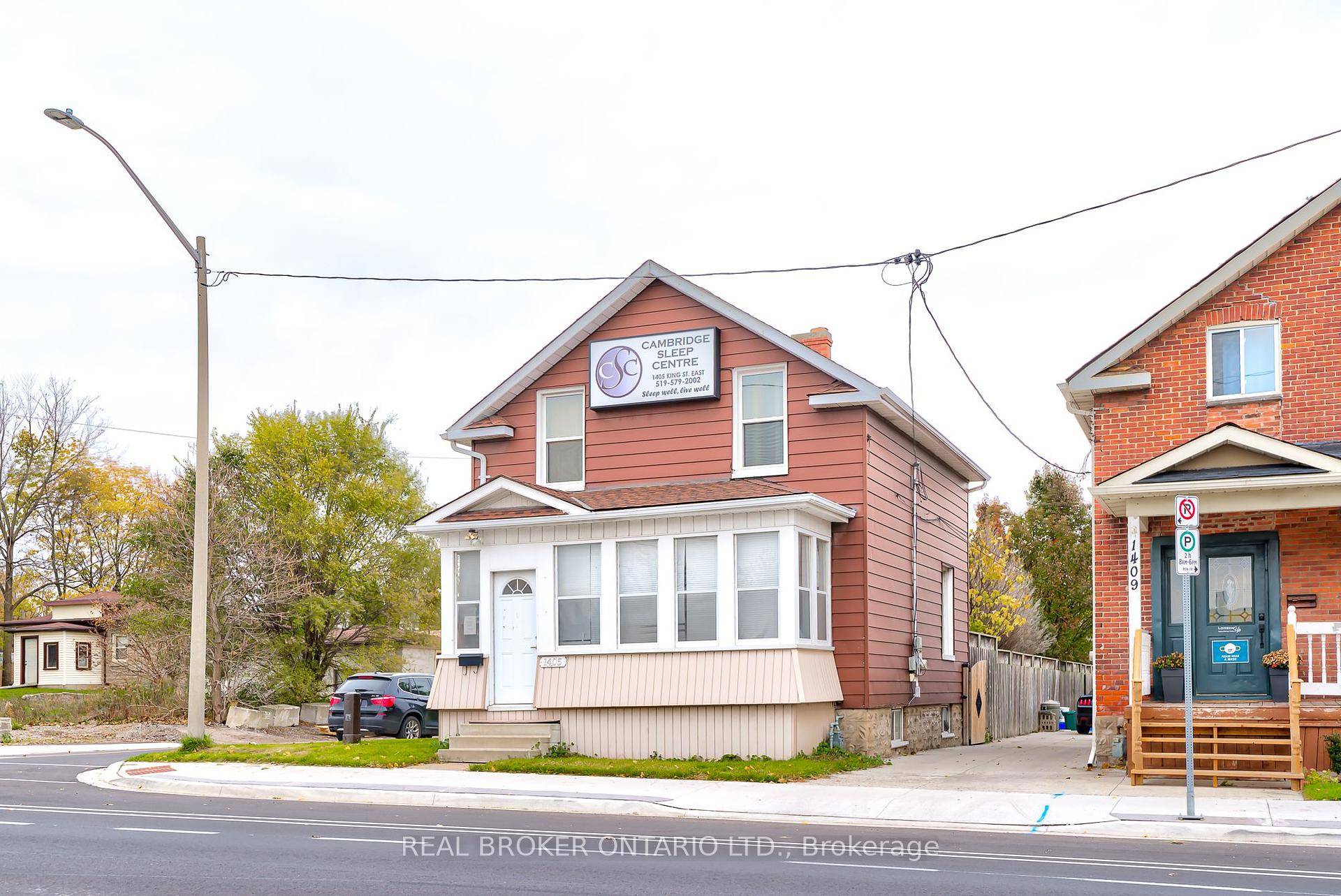 Mixed use Commercial Residential zoned C2 property, corner lot 3, 918 sqft fronting high traffic King street in downtown Preston, Cambridge.