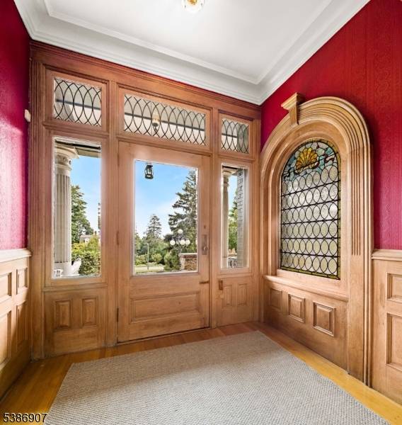 NEWPORT MEETS MONTCLAIR A LANDMARK ESTATE OF RARE DISTINCTION !