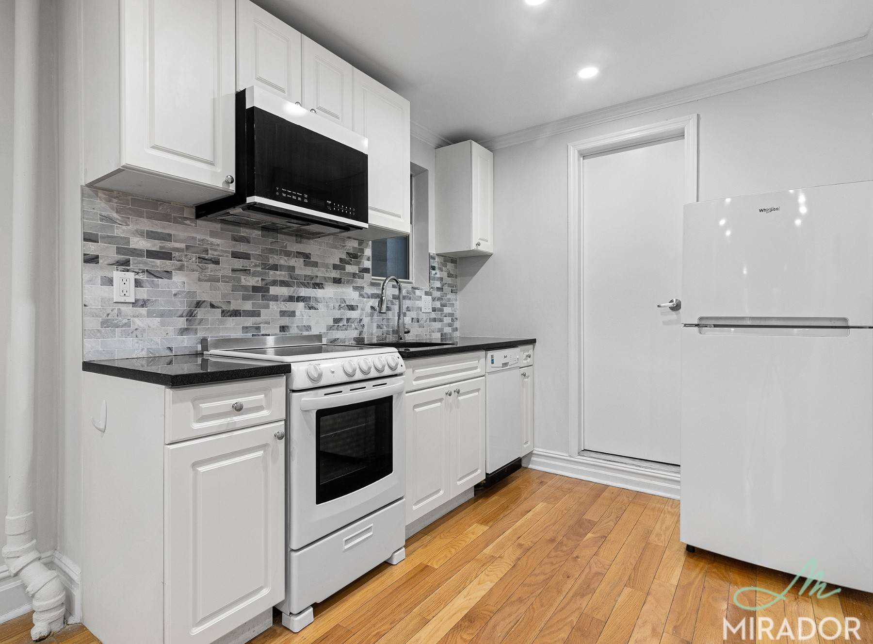 Mirador is pleased to present 332 e 9th 14 AN ALL NEW RENOVATION Available for 8 15 move in upon approval !