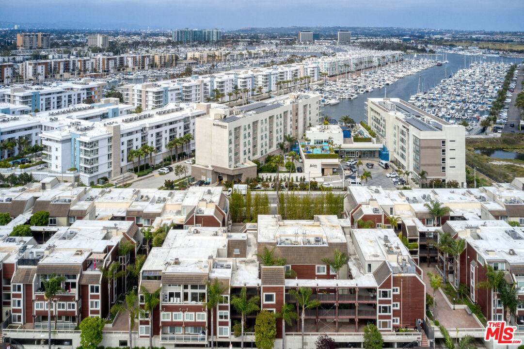 4250   Via Dolce 2BR Marina Del Rey La