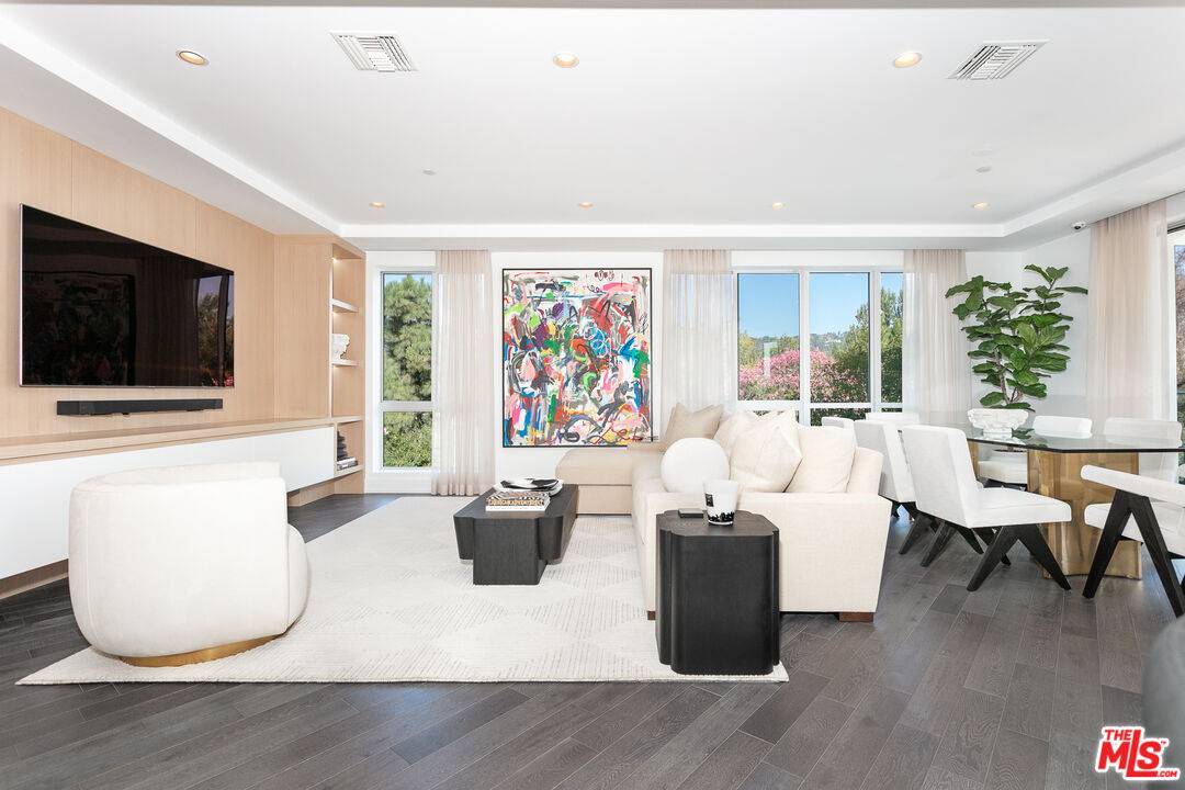 460  N Palm Dr 3BR Beverly Hills Post Office | B.H.P.O. La