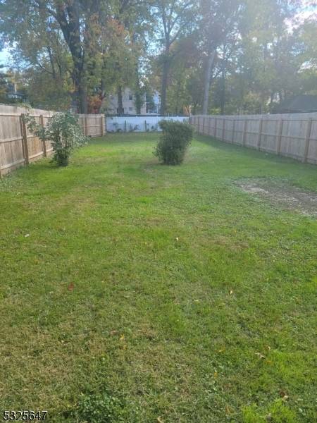 Lovely move in ready home !