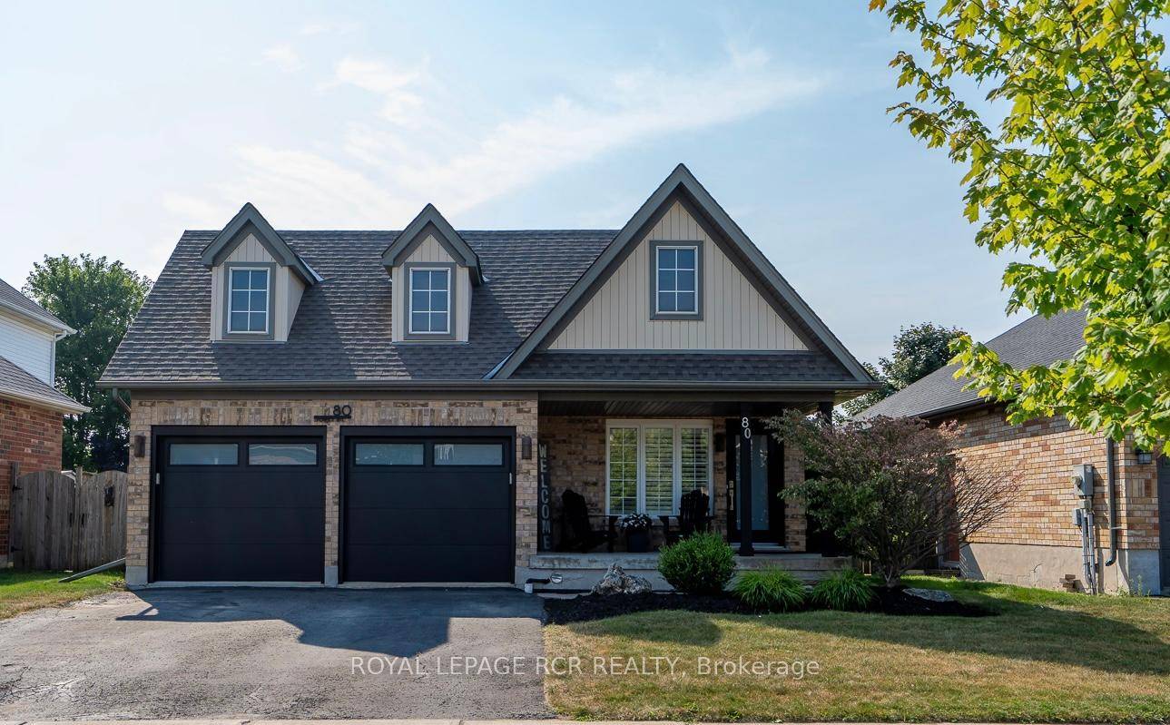Welcome to this gorgeous Dover model backsplit on a 50' premium lot in the desirable west end of Orangeville.
