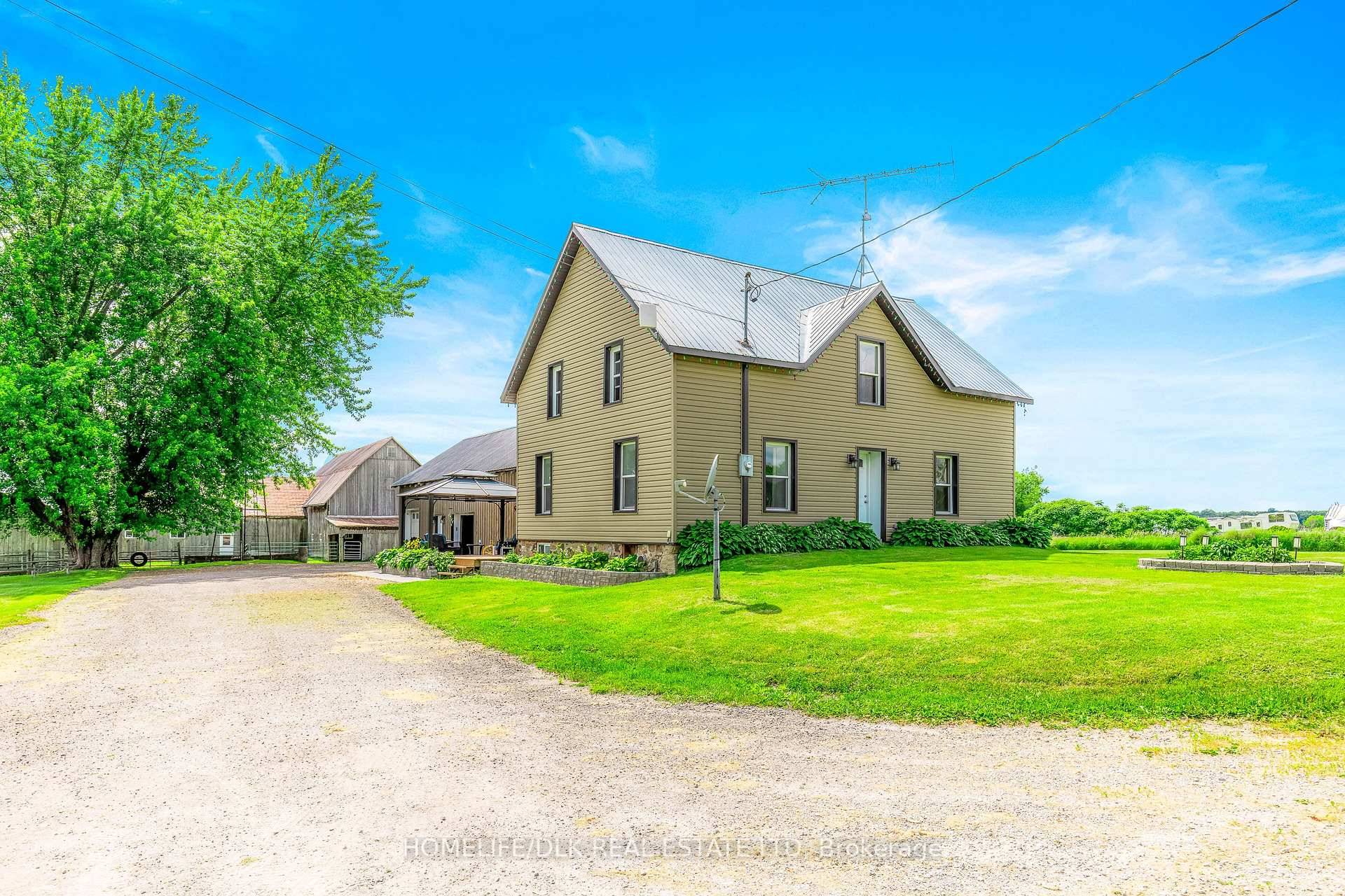 Charming Horse Farm with pet grooming business on 60 Acres.