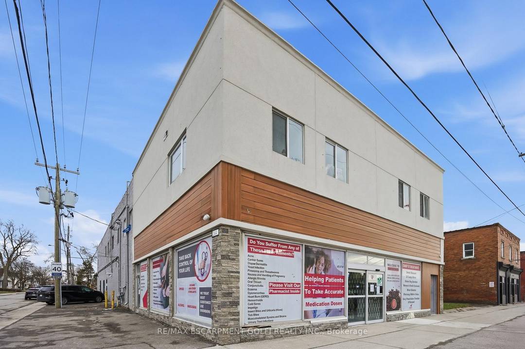 Exceptional investment opportunity in a prime Welland location.