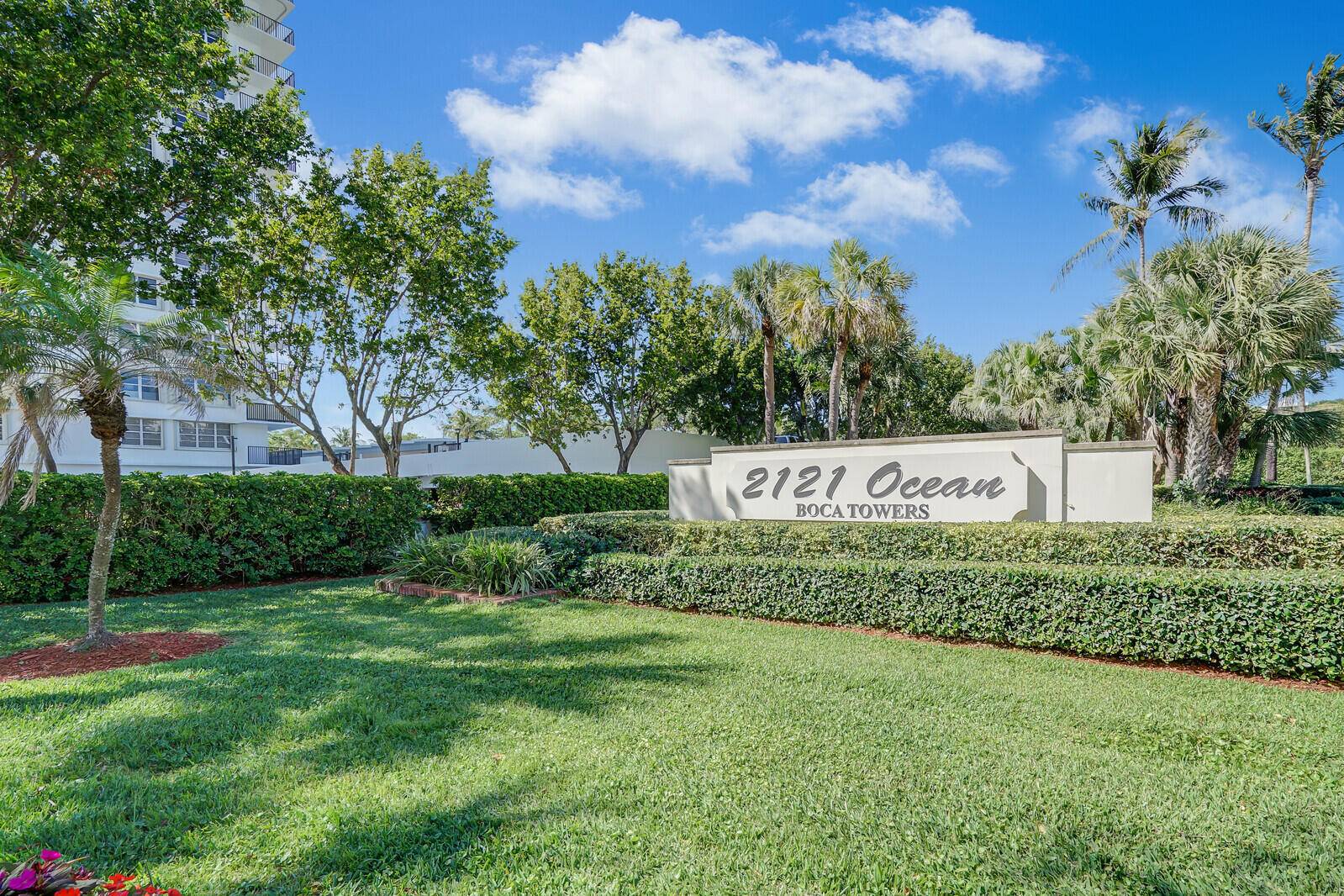 Spacious and beautifully updated 1BR 1.