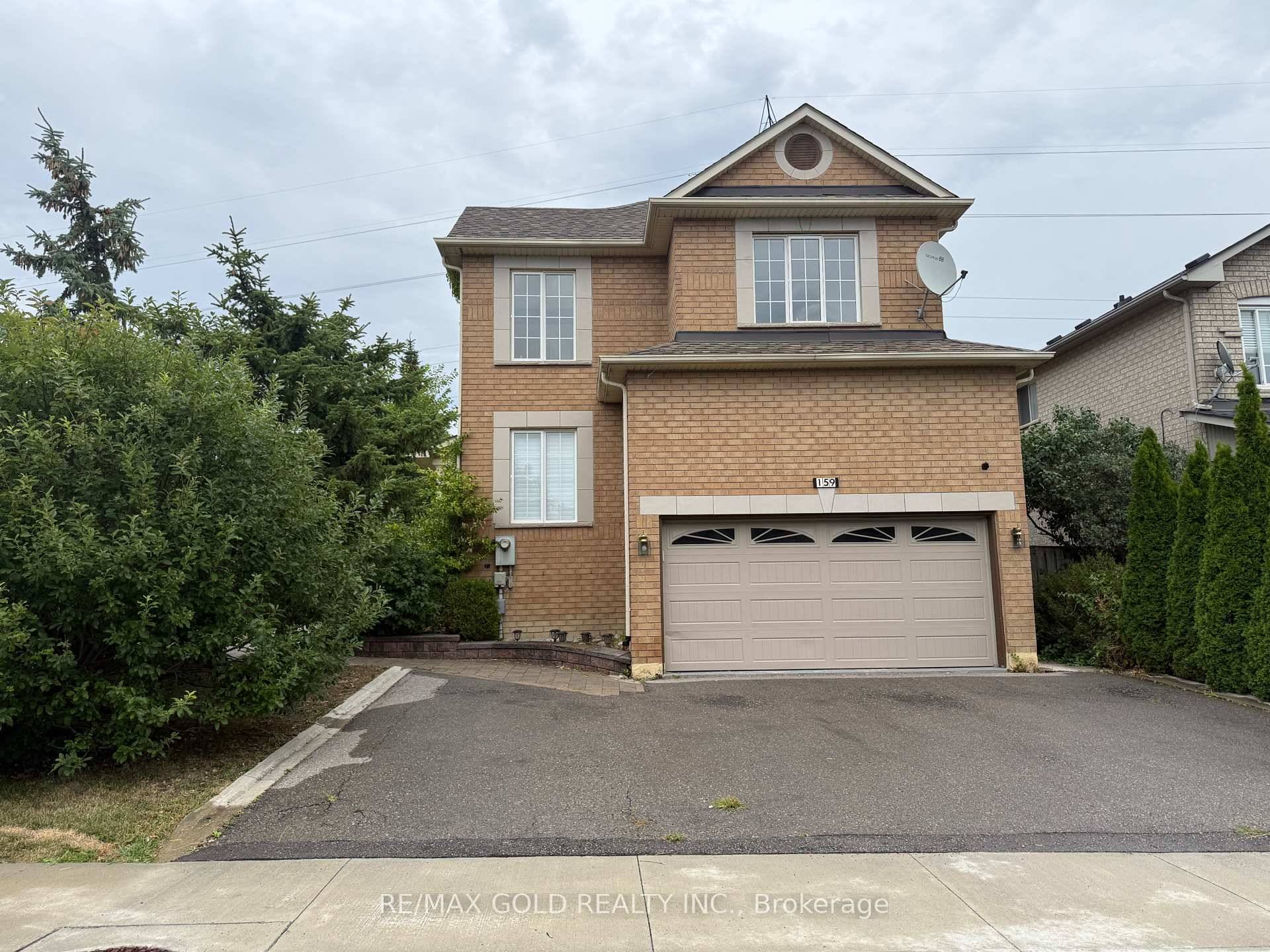 Beautiful 4 Bedroom Home Available For Rent In One Of The Most Highly Demanded And Desirable Areas Of Vaughan.