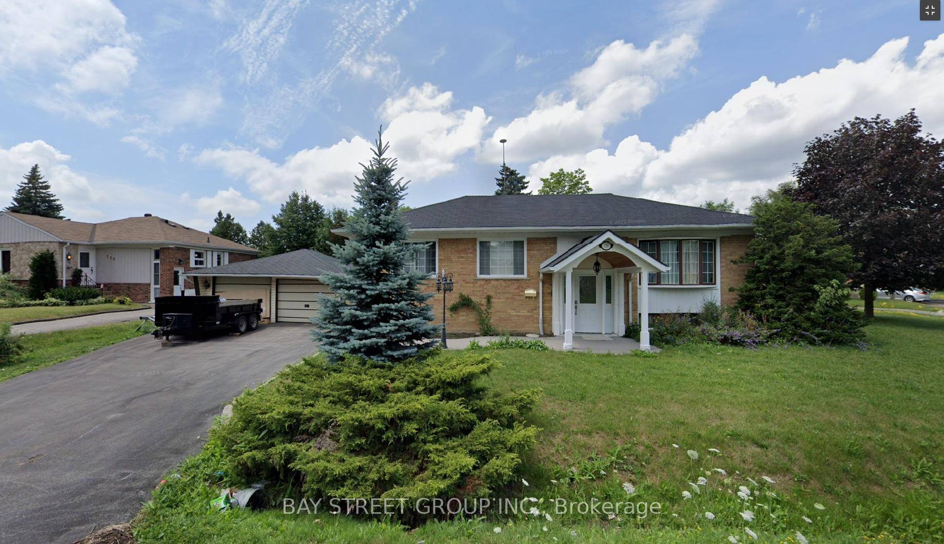 Builders amp ; Investors Rare 95 Corner Lot in Prime Richmond Hill !