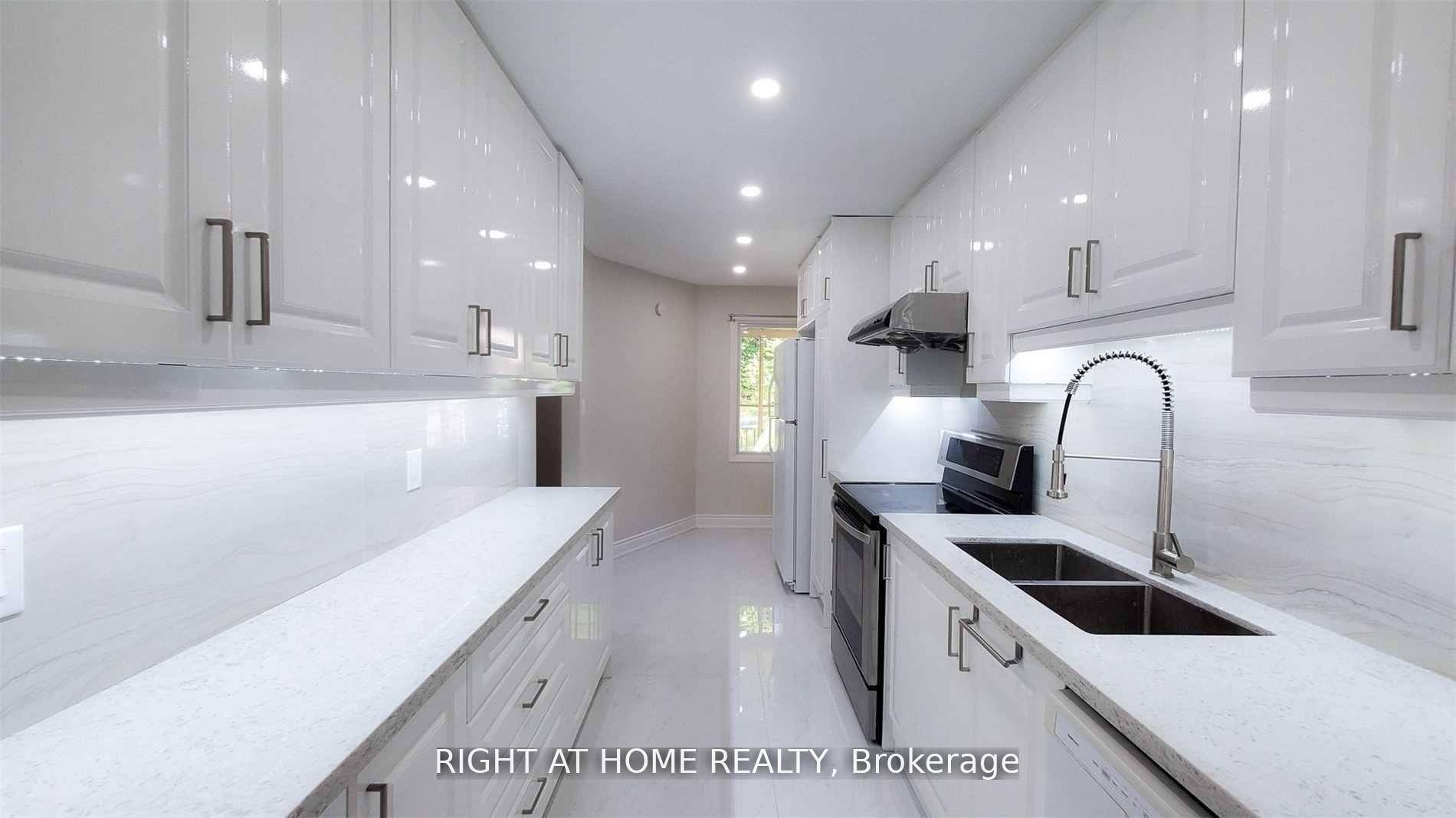 Absolutely Wonderful Fully Renovated Detached Home On A Child Safe Cul De Sac.