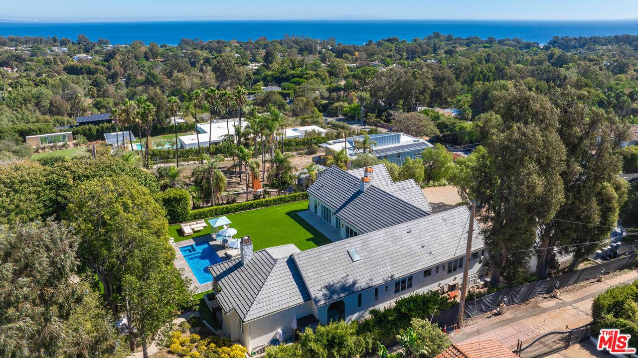 28861  SELFRIDGE DR 7BR Malibu La