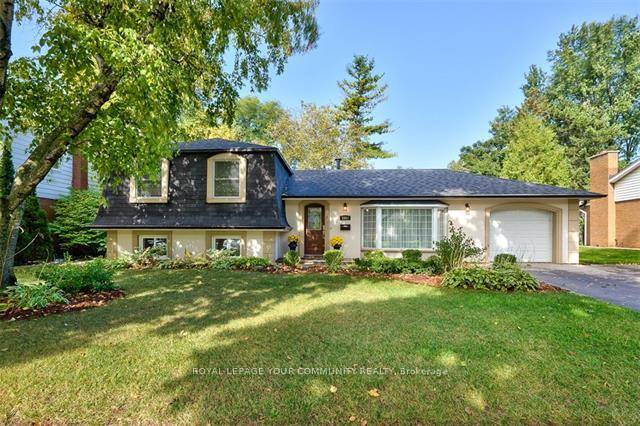 Gorgeous 3 1 Br, 2 Full amp ; 1 Half Bath Home, Approximately 2, 400 Square Feet Of Living Area.