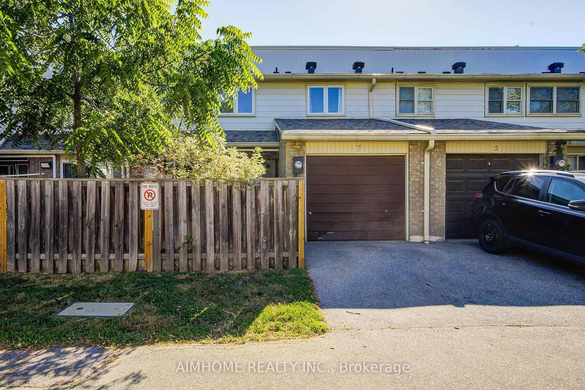 Location ! Location ! 2 Storey 3 Bedroom And 2 Washroom Condo Townhouse In High Demand Area.