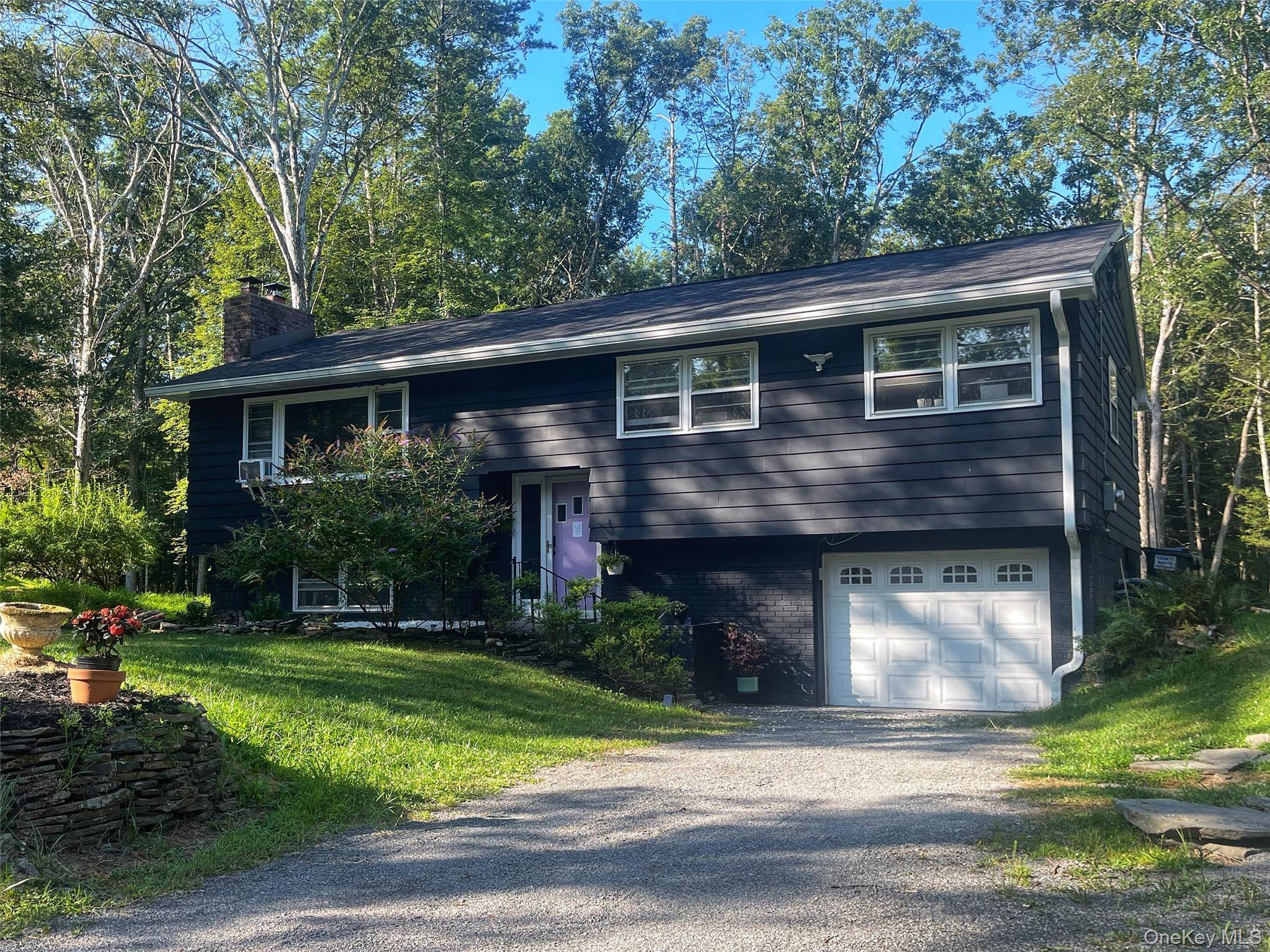 Lovely 3 4 bedroom home located in a quiet, friendly neighborhood, just minutes from the shopping, dining, and arts in the village of Woodstock, and about 15 minutes to bustling ...
