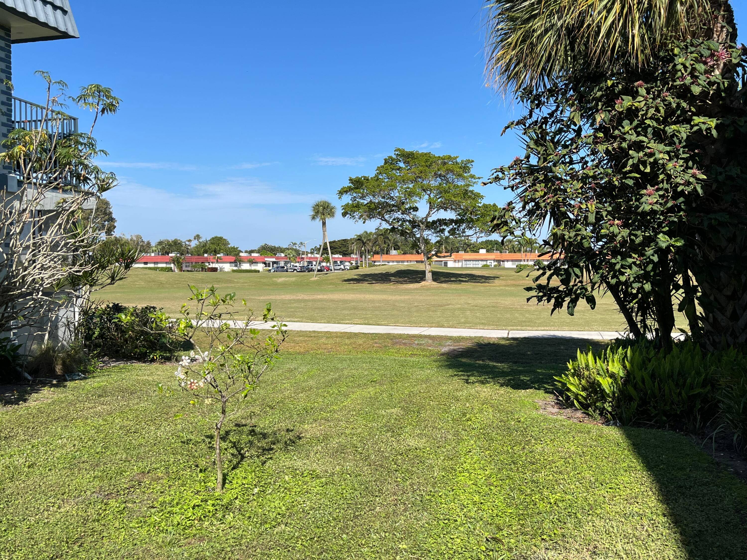 Luxurious ground floor 2 2 updated renovated unit in Tuscany F section of Kings Point.