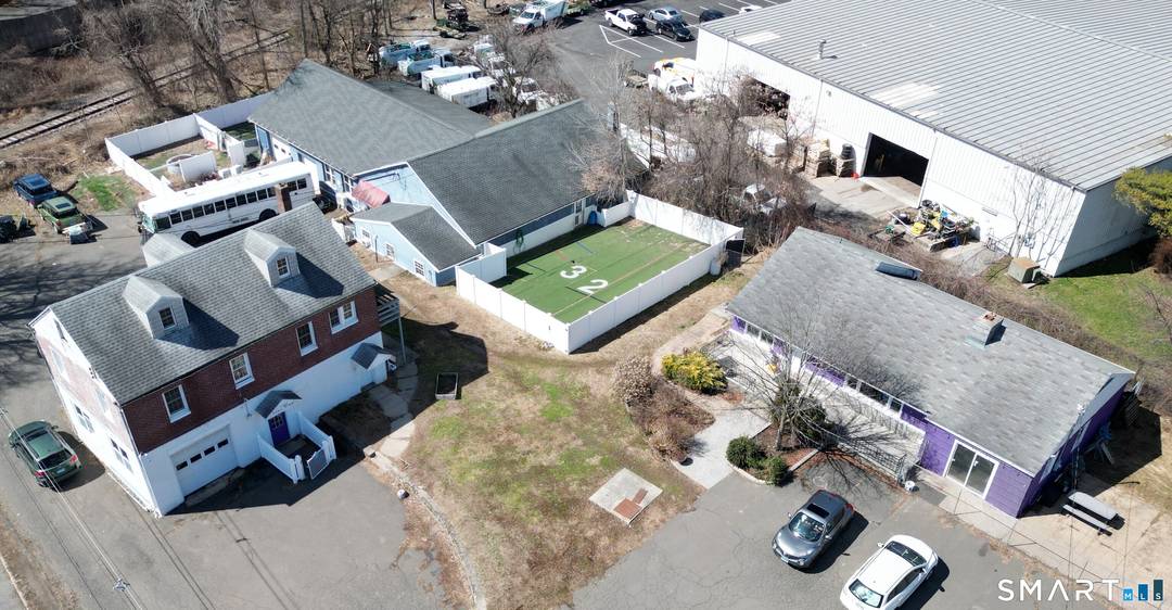 Prime commercial opportunity in the highly active Mill Plain corridor in Danbury.