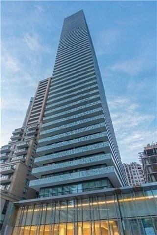 This spacious 2 bedroom, 1 bathroom corner unit at CASA II offers a bright and airy living space with floor to ceiling windows that allow for ample natural light throughout.