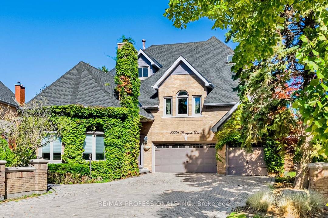 Welcome to 2239 Rosegate Drive This spacious and well maintained 6 bedroom home offers the perfect blend of comfort and functionality for large or multi generational families.