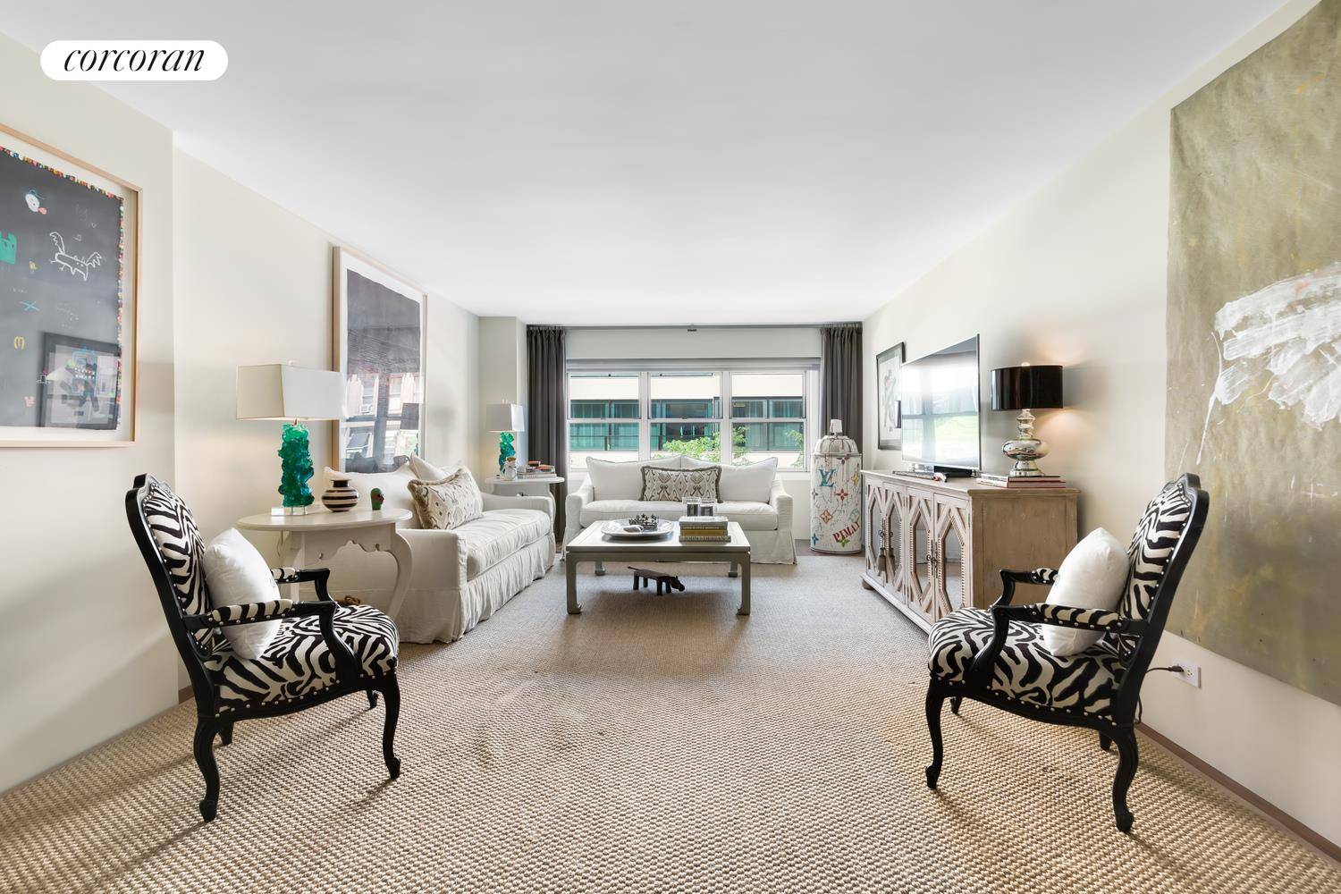 27 East 65th Street, Apt 4B is a beautifully renovated, mint condition two bedroom, two bathroom apartment, perfect for pied a terres in the heart of Manhattan, overlooking Madison Avenue.