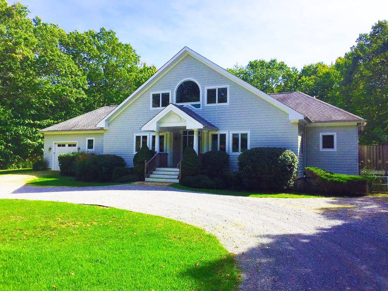 Sag Harbor 6 Bedroom With Heated Pool!