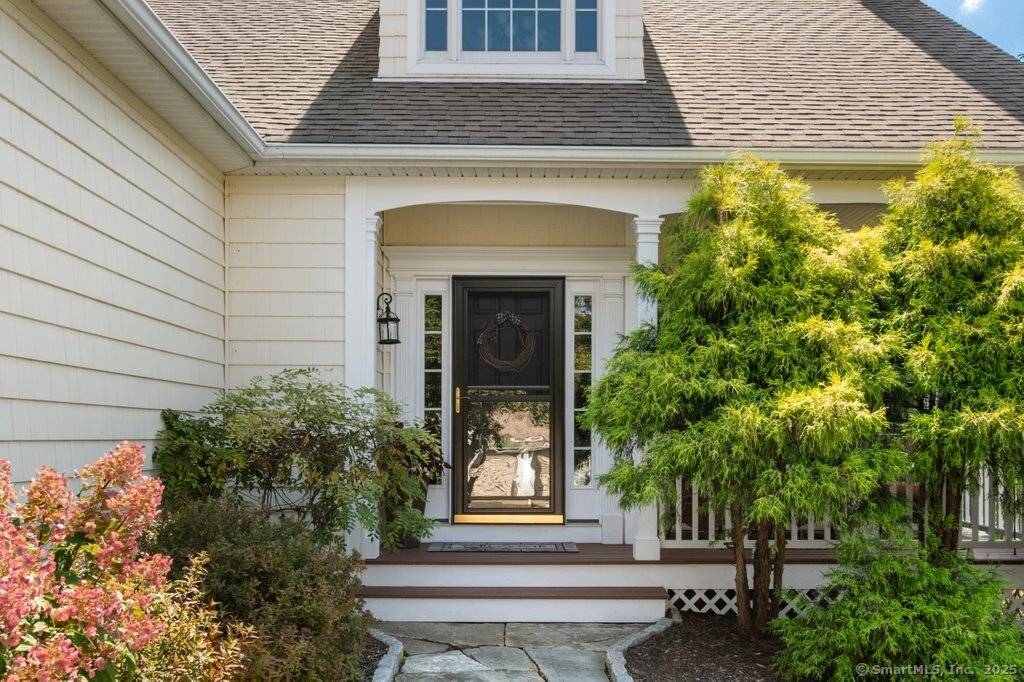 This stand alone condo in an age restricted New Milford community offers an inviting blend of comfort and simplicity.