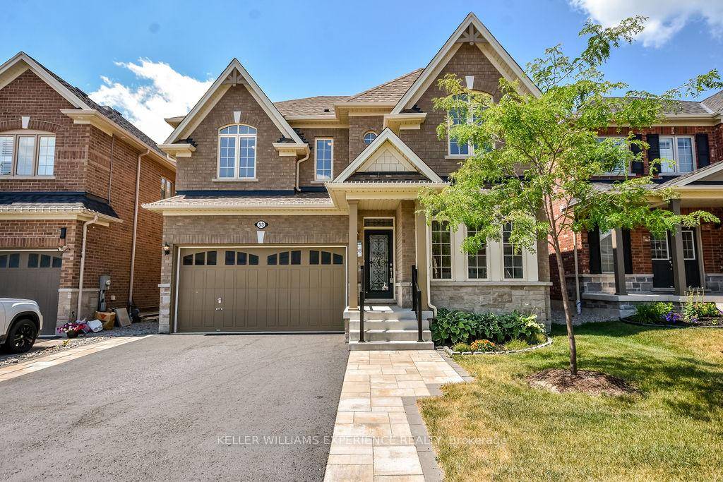 Stunning 2 Storey Home on Extra Deep Lot in Beautiful Springwater Township !