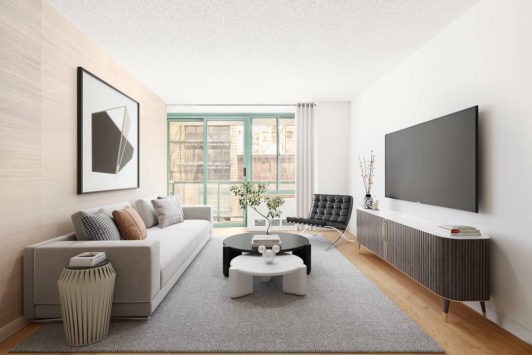 This luxury downtown one bedroom residence offers private outdoor space and full service living in the heart of the city.