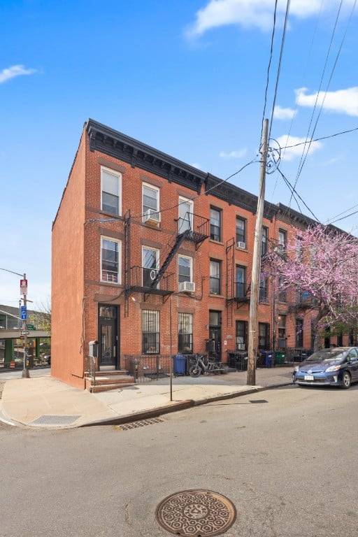 Available for the first time in a generation, this three family home in Carroll Gardens is a terrific investment opportunity.