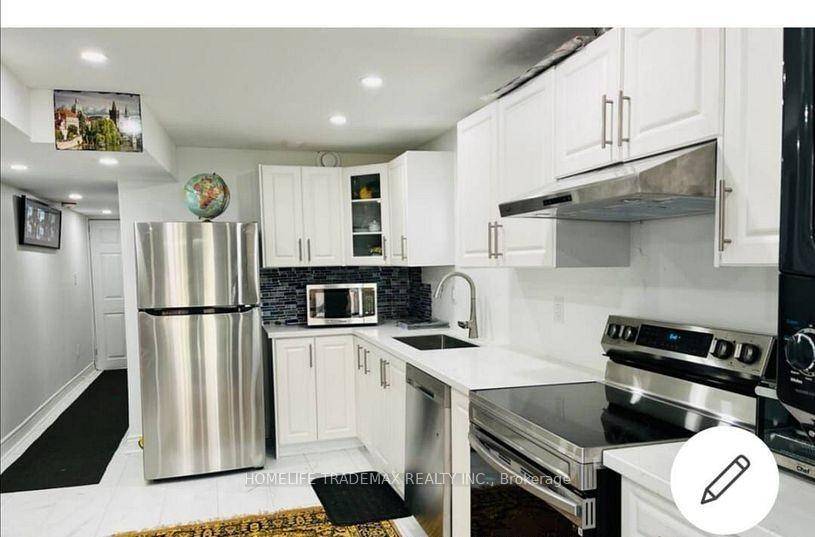 Luxurious Fully Furnished House for Rent in Prime Location !