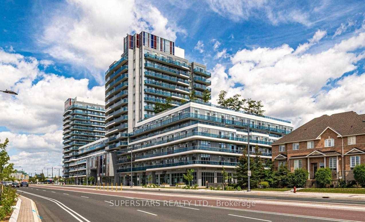 Bright amp ; Immaculate 1 Bed Den Unit With Sun Filled West Exposure, Open Concept With 9 Ft Smooth Ceilings Throughout.