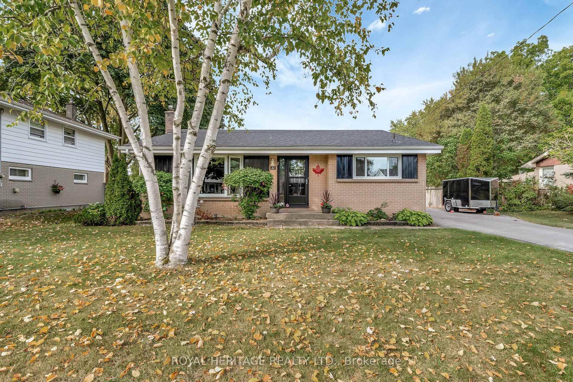 Welcome to this charming 3 bedroom, 2 bathroom home located on a quiet street in Bellevilles desirable west end.