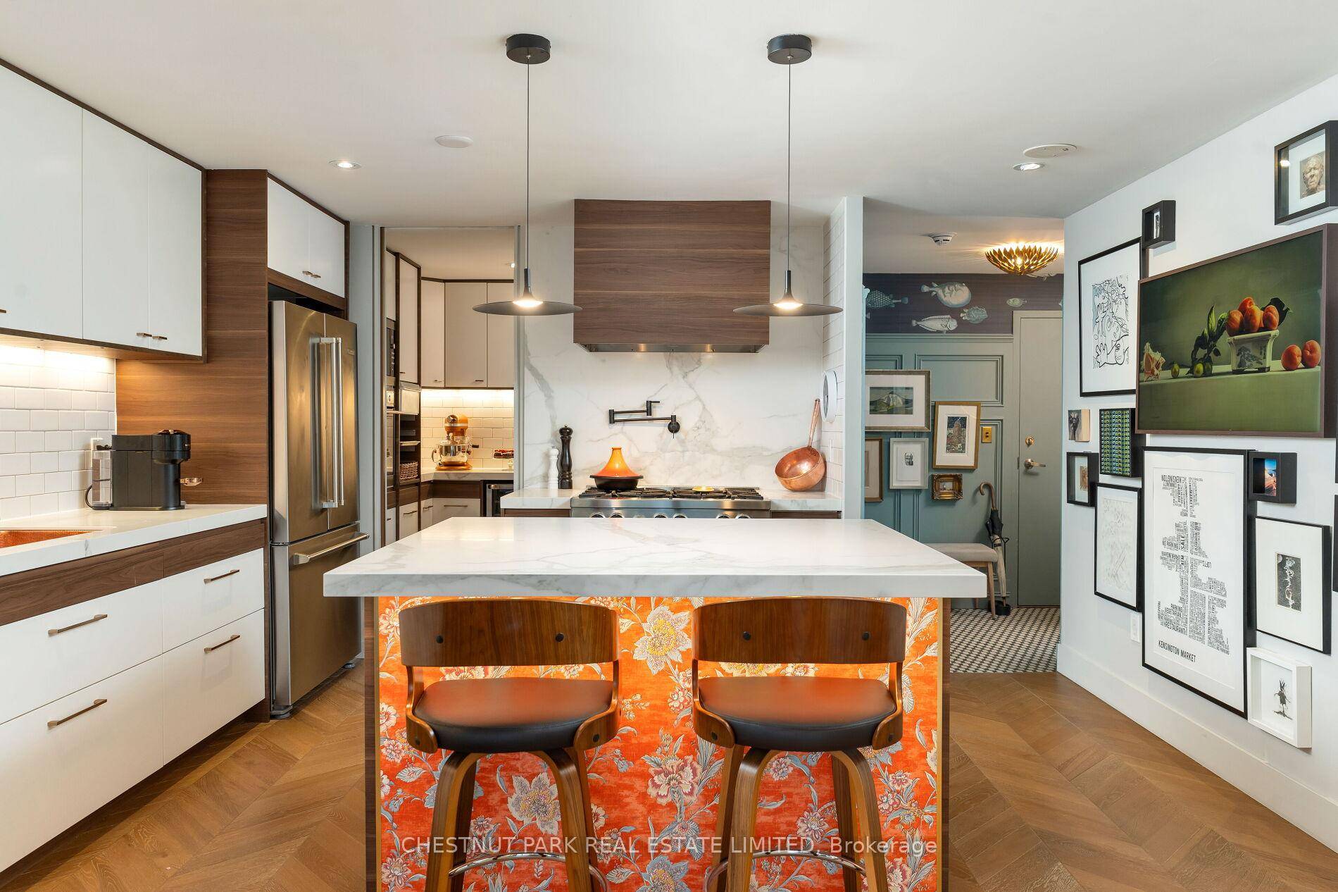 Whether you're downsizing in style or moving on up, this suite is a knockout you'll never outgrow.