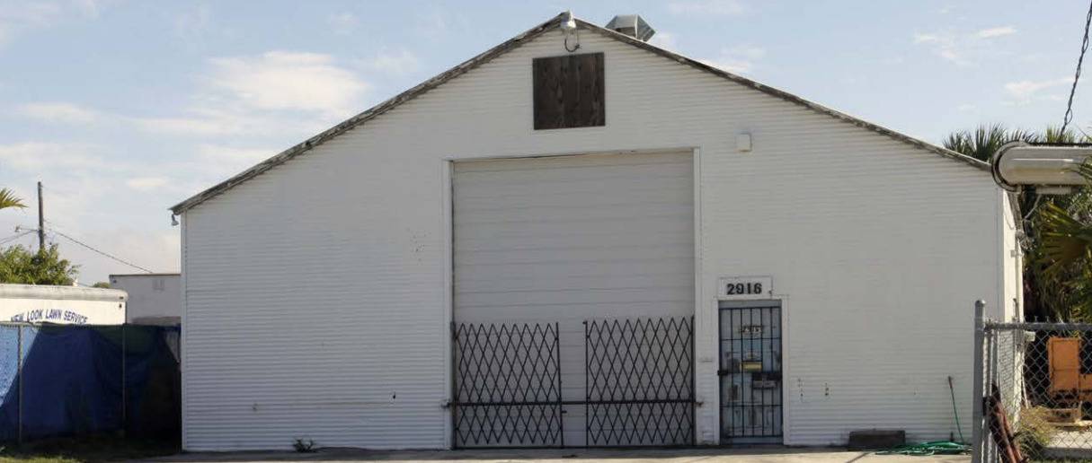 Spacious multi purpose property with about 2000 sqft.