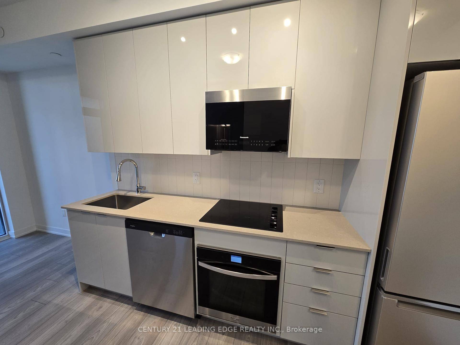 Discover modern urban living in this bright and spacious 1 bedroom condo located in the vibrant Abeja District, just across from Vaughan Mills Centre.