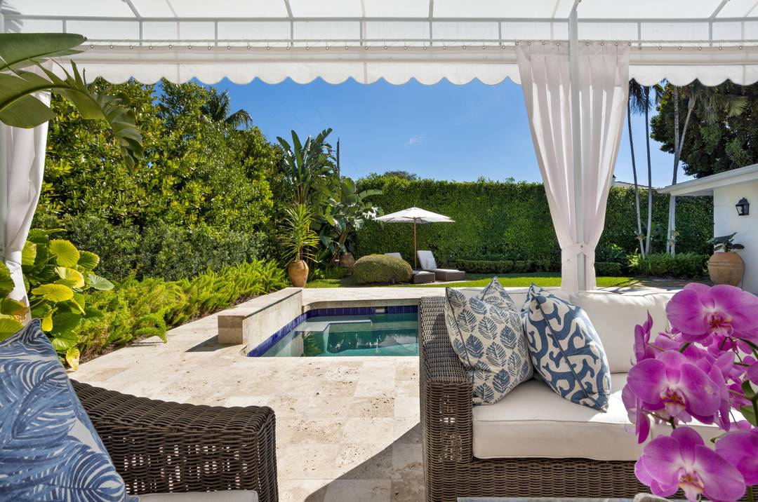 Chic and pristine 4 bedroom, 4.