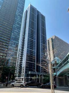 Toronto Downtown, Close to Bloor And Yonge Subway Station.