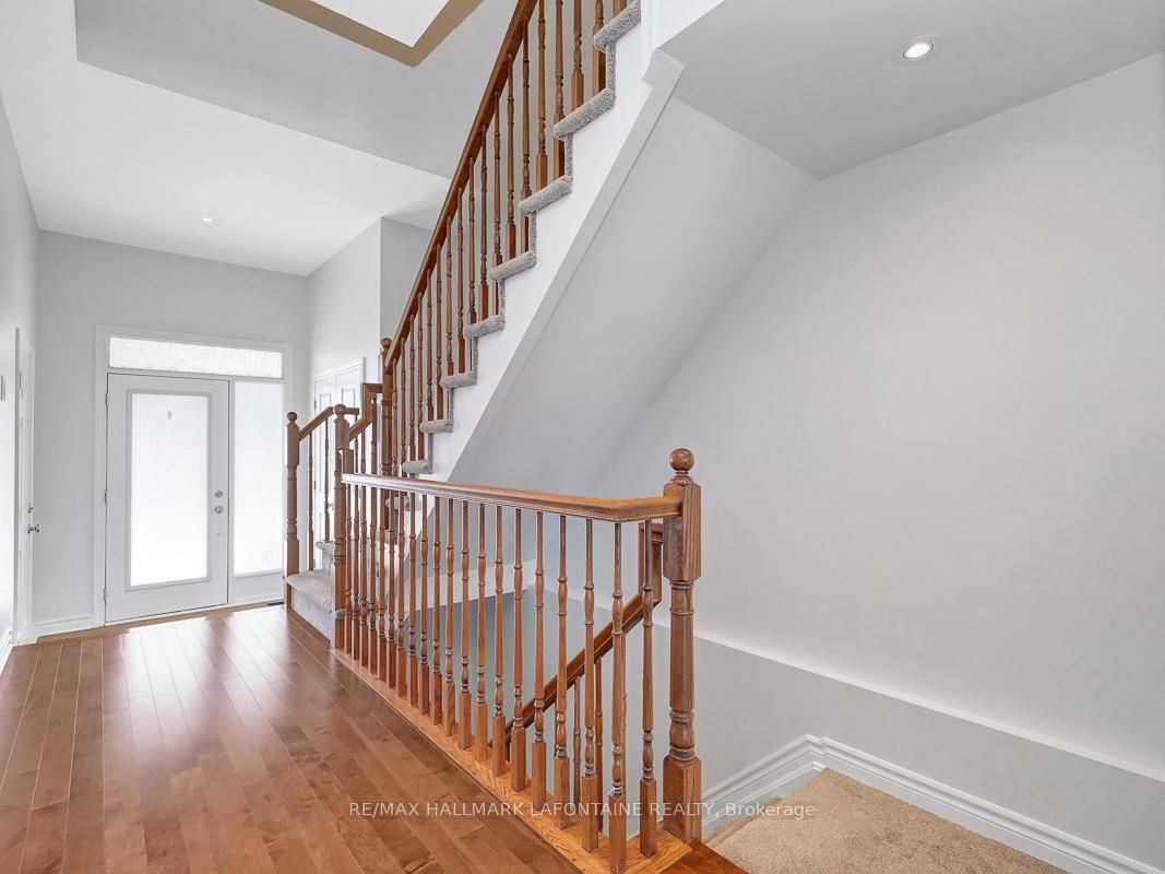 Great townhome living in the popular neighbourhood of Westwood !