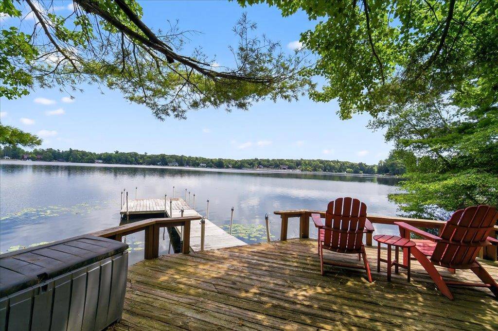 Lakefront Ranch in Emerald Green original owners never on the market before.