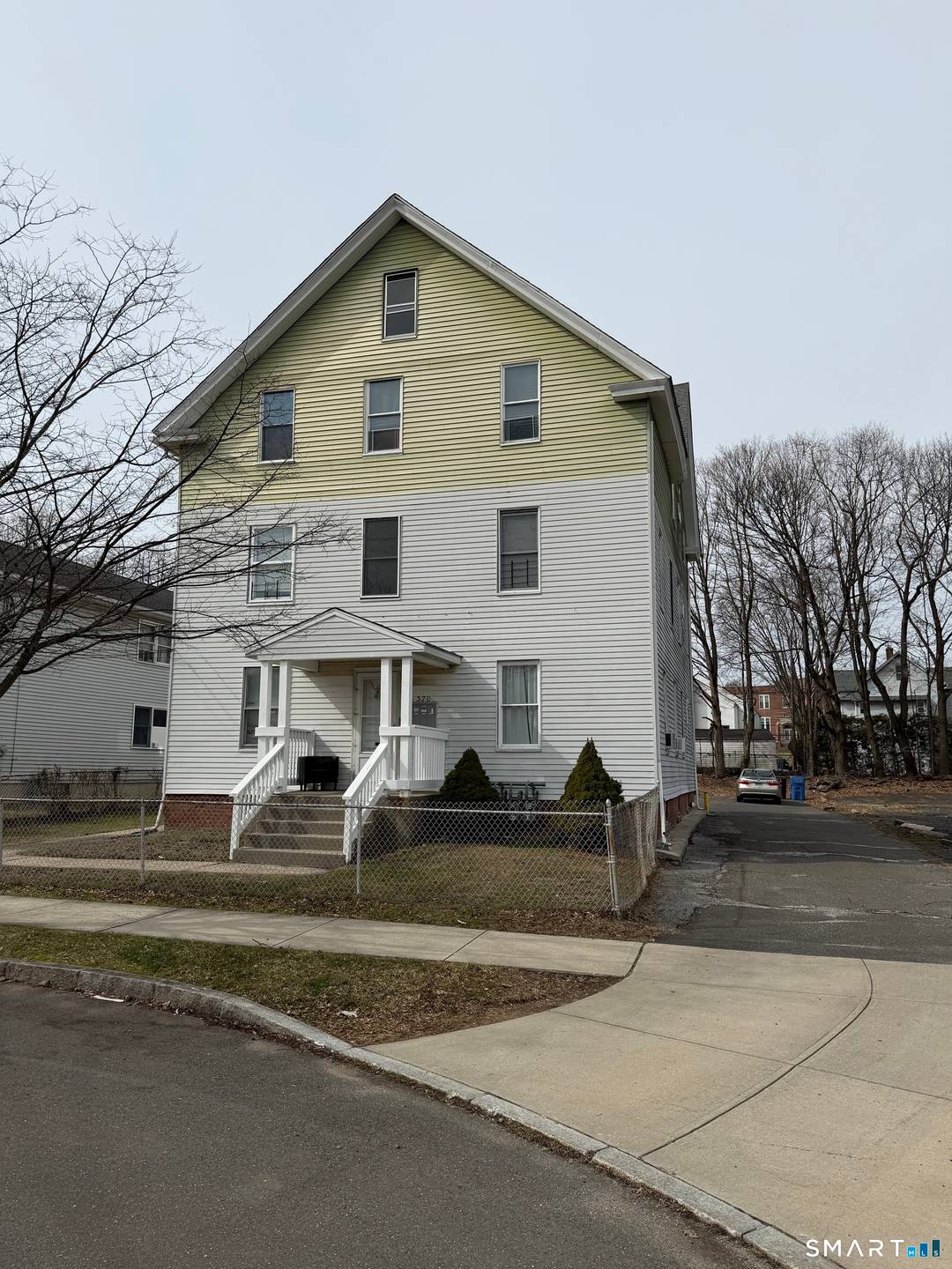 Fully rented huge 3 family located on small cul de sac road in New Britain.